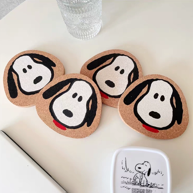 SNOOPY SET DE 4 POSAVASOS CORCHO MARRÓN - 5