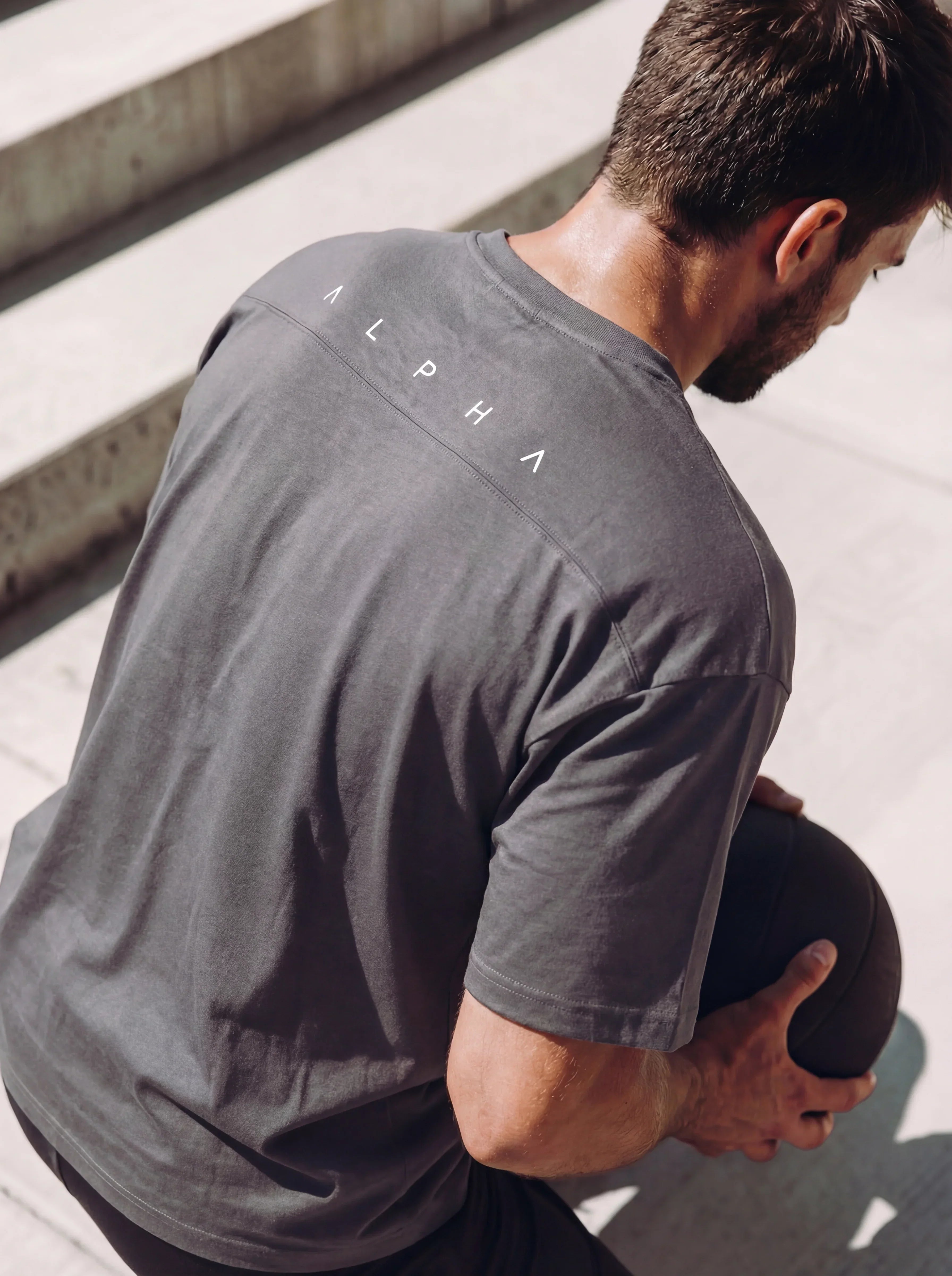POLO DEPORTIVO HOMBRE OVERSIZE GRIS - 5
