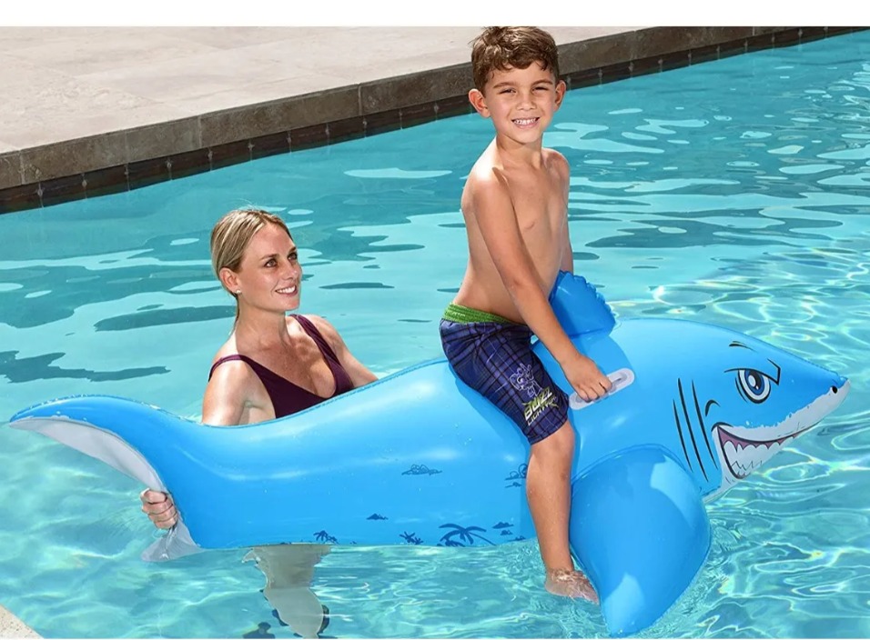 INFLABLE TIBURÓN BESTWAY - 4