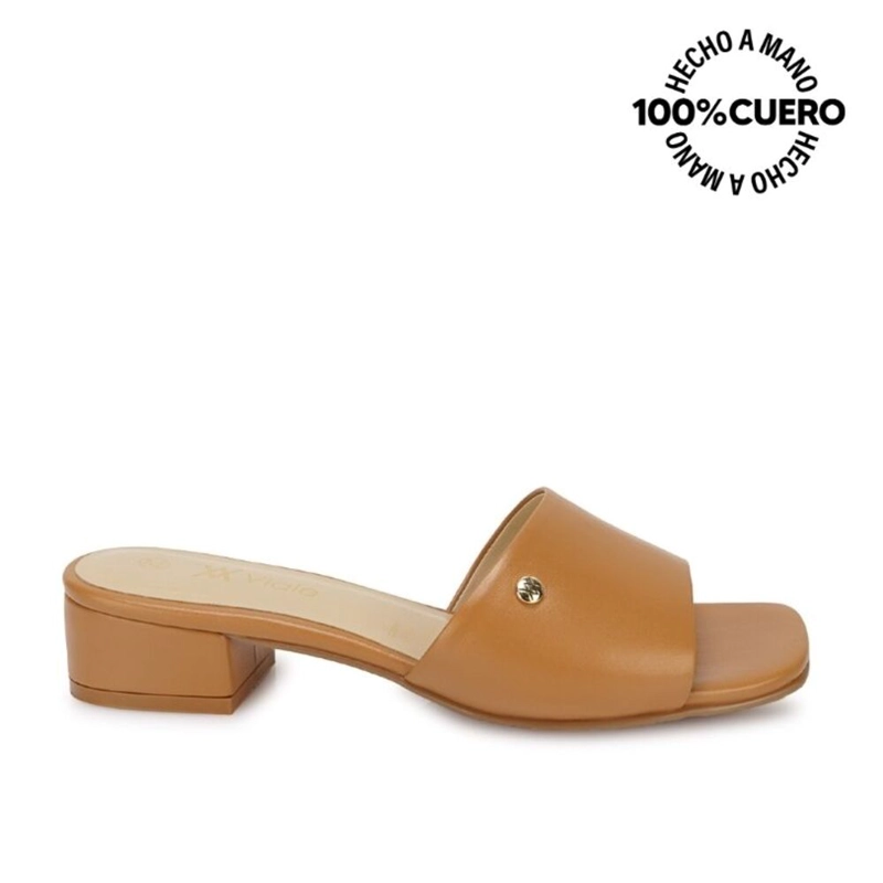SANDALIA SLIDE CASUAL TATI-2611 CAMEL VIALE CUERO - 1