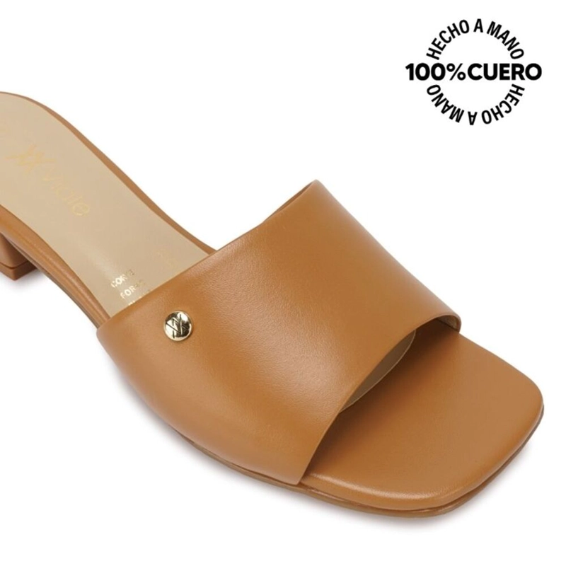 SANDALIA SLIDE CASUAL TATI-2611 CAMEL VIALE CUERO - 3