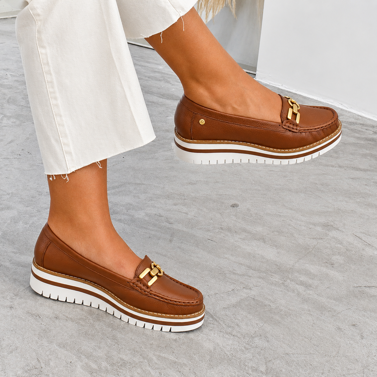 ZAPATO MOCASÍN AVE-2613 TABACO VIALE CUERO - 1