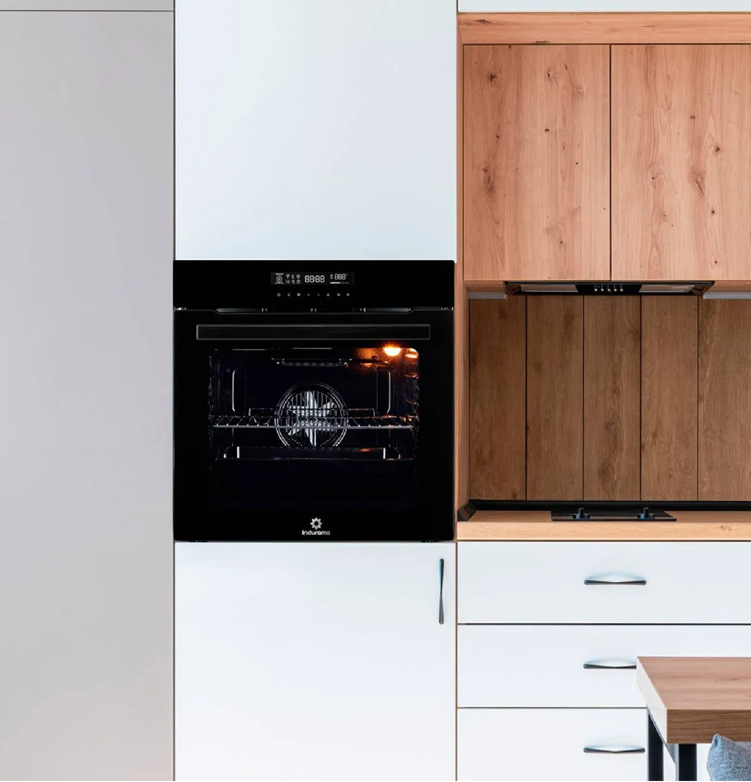 HORNO ELÉCTRICO EMPOTRABLE INDURAMA HEI-75V2NET 75L – NEGRO - 4