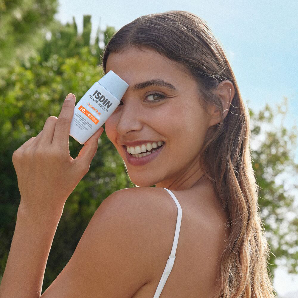 TRATAMIENTO ISDIN FOTOPROTECTOR FUSION FLUID SPF 50+ - 3