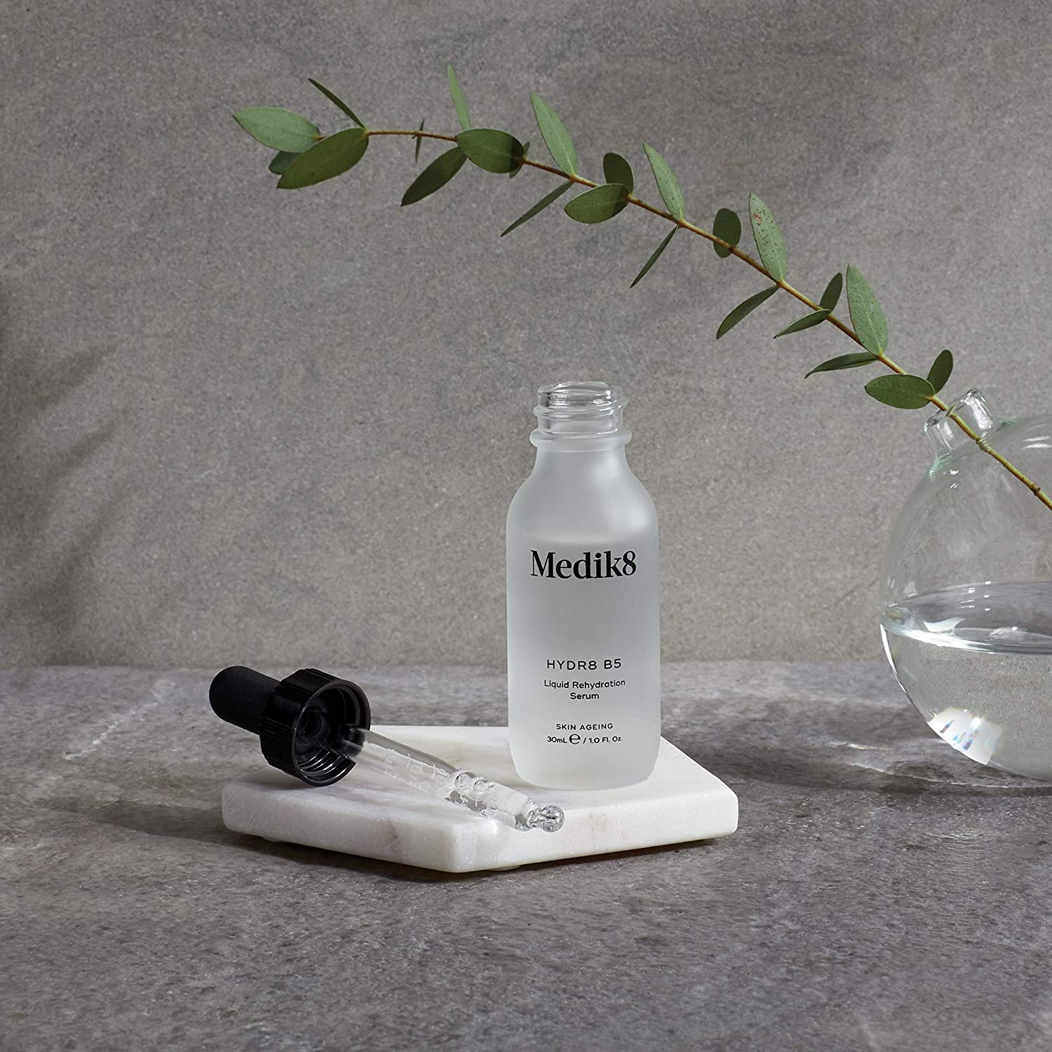 TRATAMIENTO FACIAL MEDIK8 HYDR8 B5 30 ML - 4