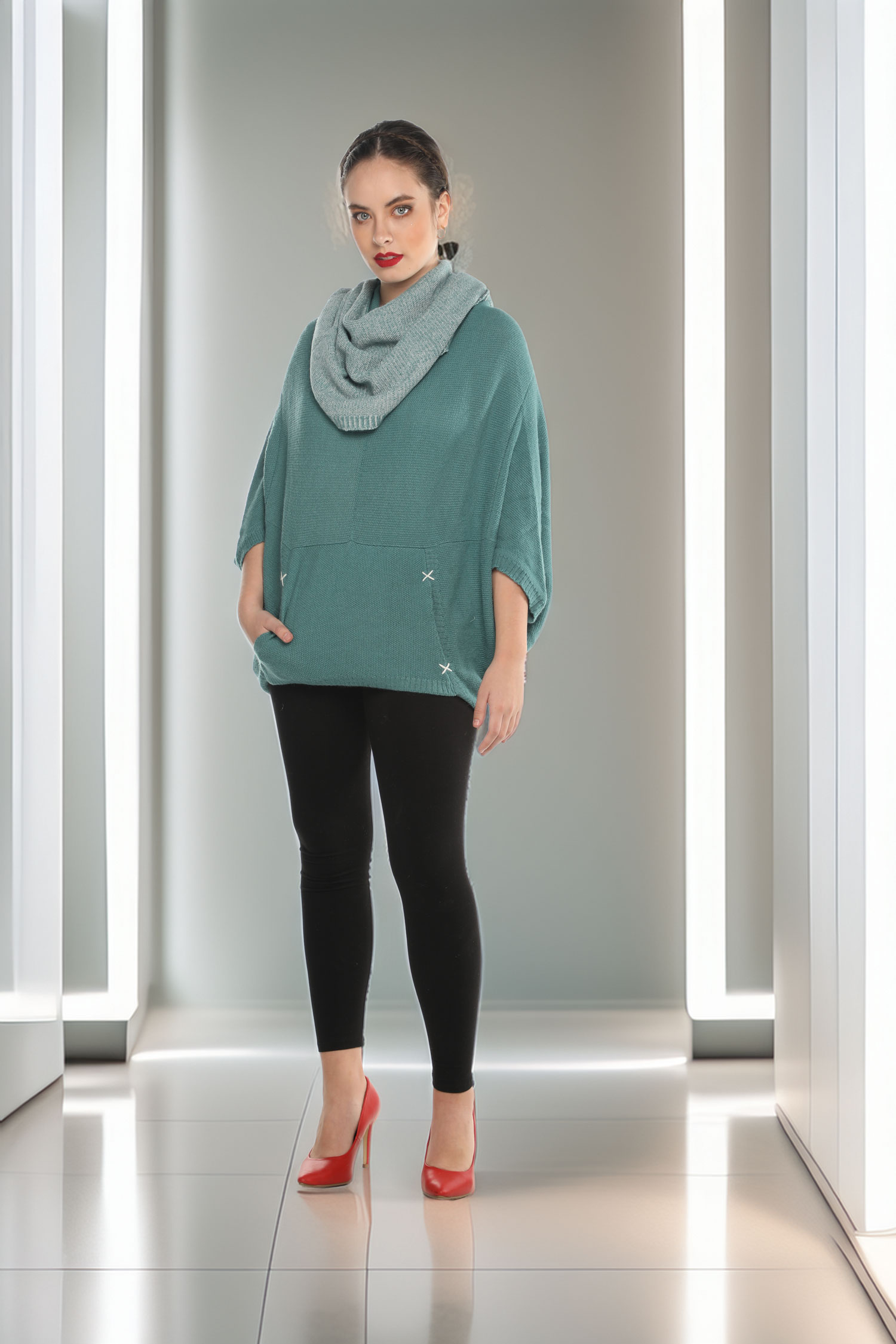 PONCHO PETRA - BABY ALPACA - 3