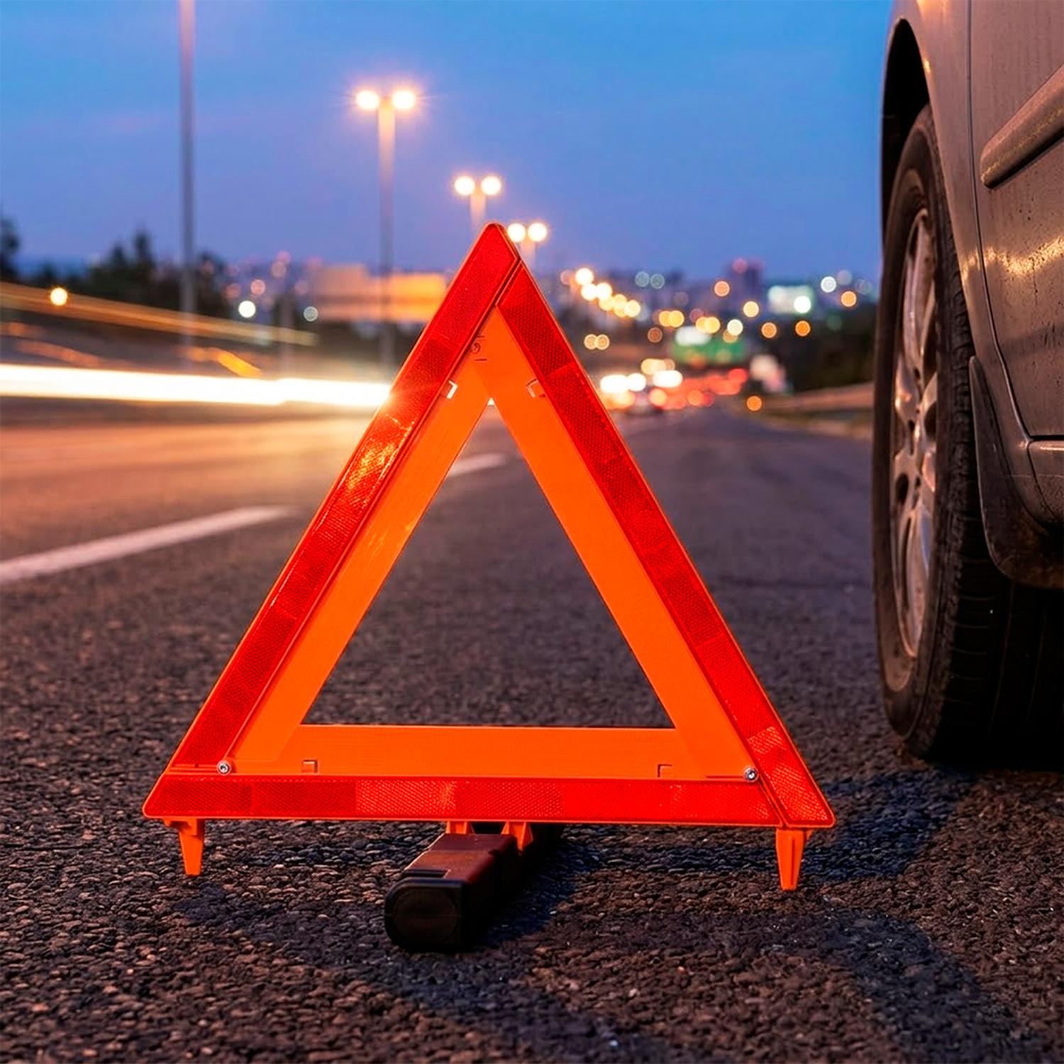 TRIÁNGULO DE SEGURIDAD REFLECTANTE TRUPER PLEGABLE CON ESTUCHE DE PLÁSTICO - 7