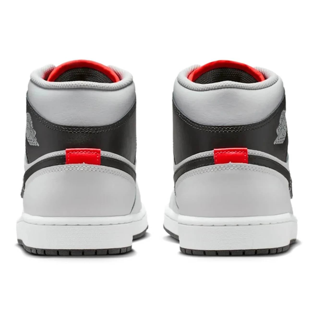 BOTIN NIKE PARA HOMBRE BASKETBALL AIR JORDAN 1 MID - BLANCO DQ8426-109 - 4