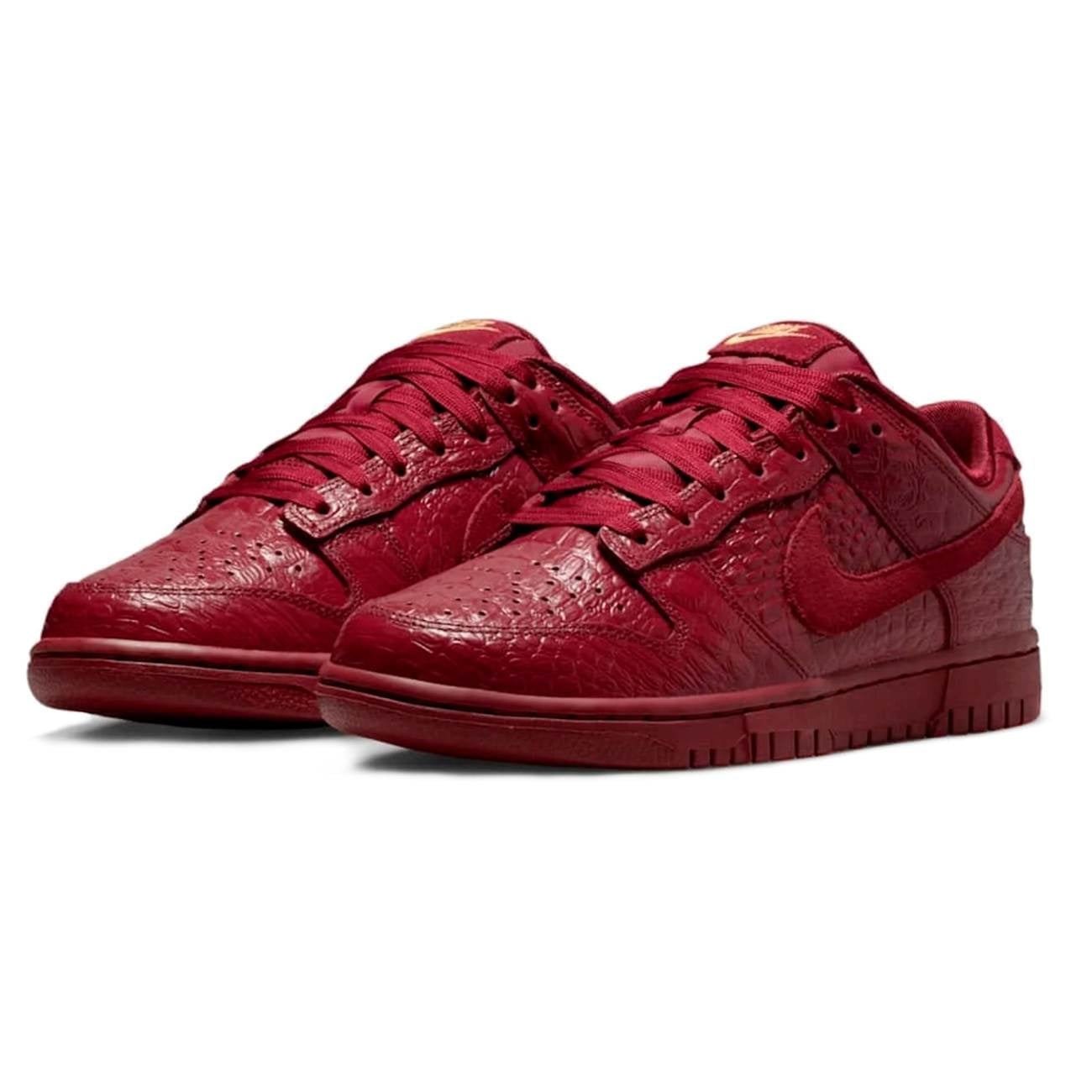 ZAPATILLAS NIKE PARA MUJER URBANAS DUNK LOW SS - BORDÓ HV4388-600 - 2