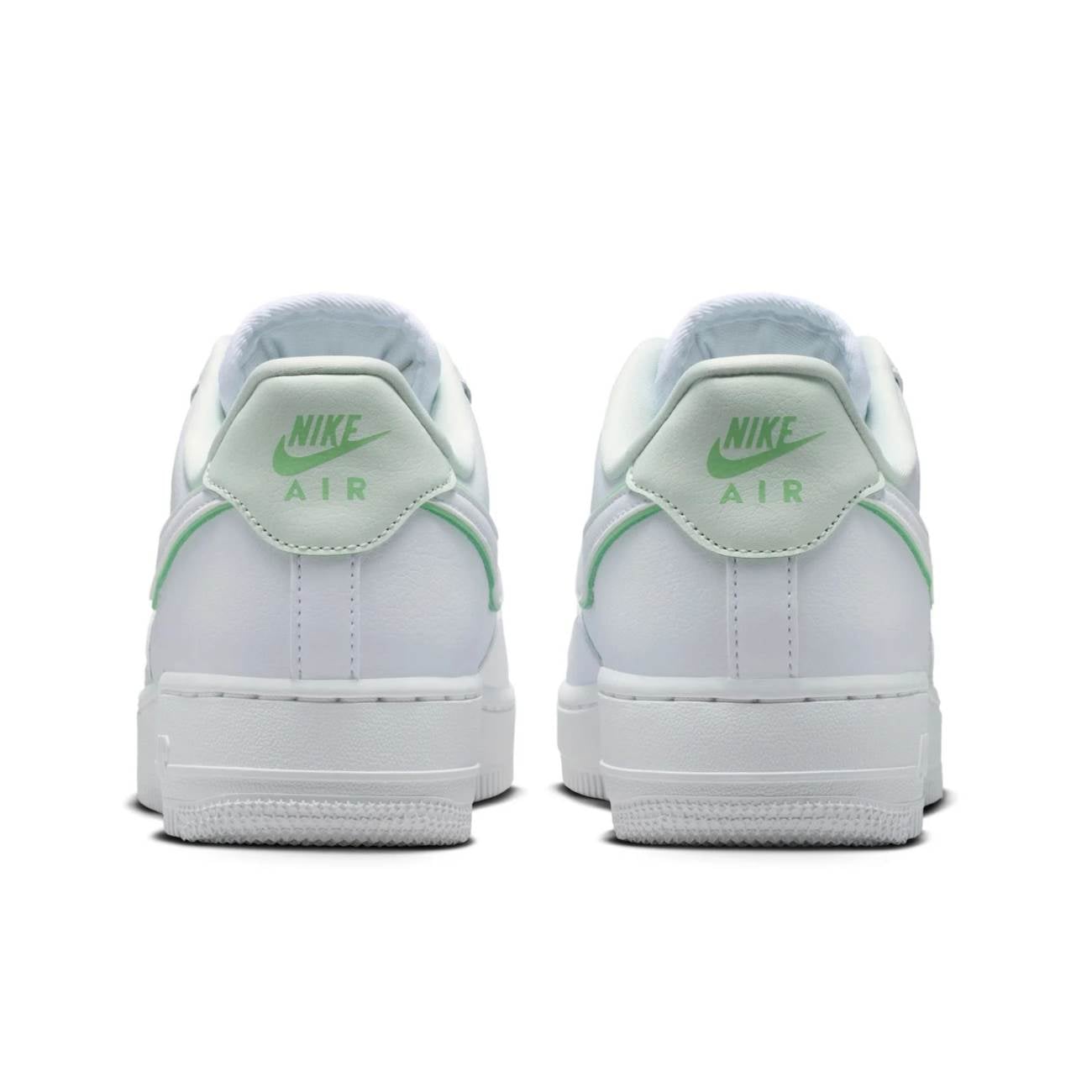 ZAPATILLAS NIKE PARA MUJER URBANAS AIR FORCE 1 '07 - BLANCO IO4226-103 - 4