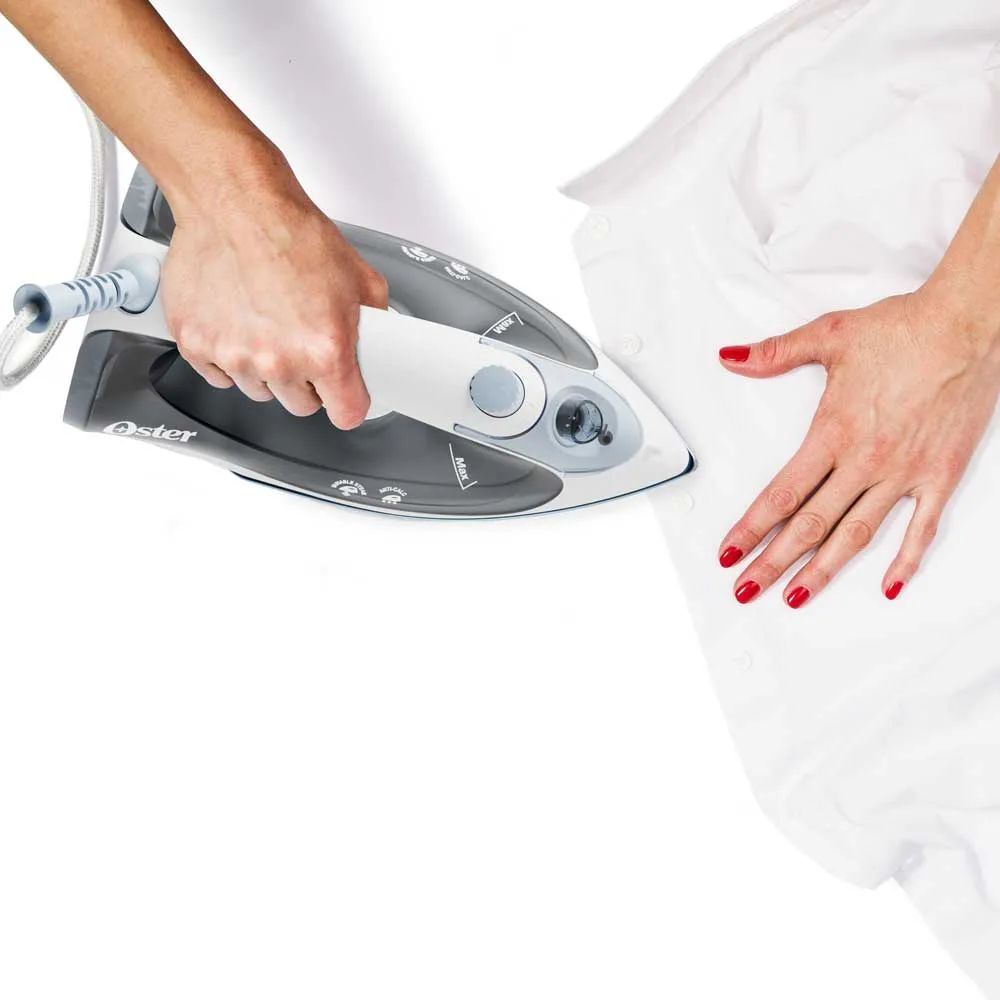 COMBO OSTER LICUADORA 250 22 + PLANCHA DE ROPA GCSTBS3802 - 6