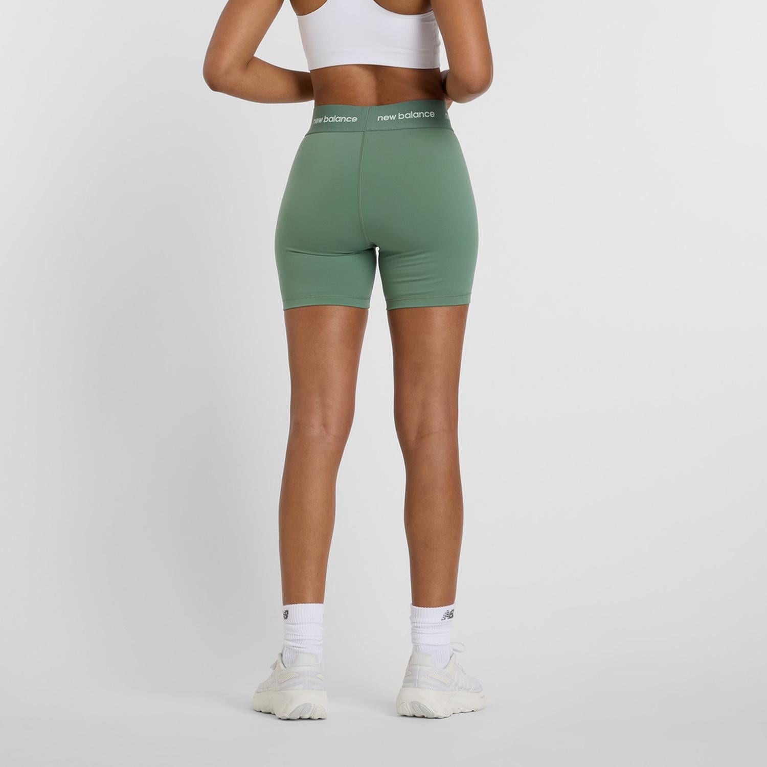 SHORT NEW BALANCE NB SLEEK HIGH RISE SPORT SHORT 5 MUJER - 3