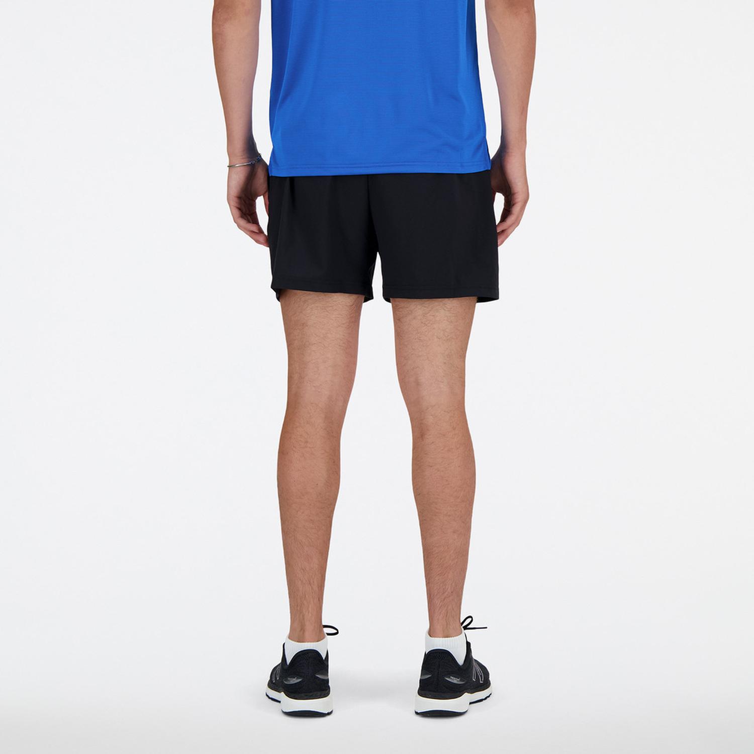 SHORT NEW BALANCE SPORT ESSENTIALS SHORT 5 HOMBRE - 3