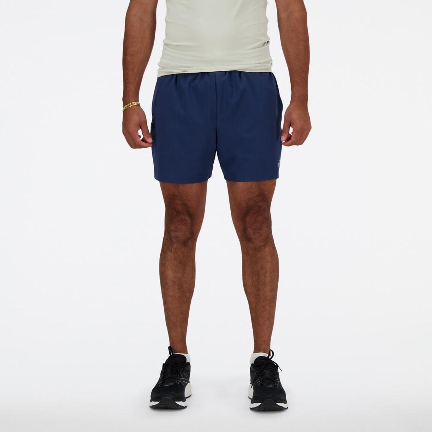 SHORT NEW BALANCE SPORT ESSENTIALS SHORT 5 HOMBRE - 1