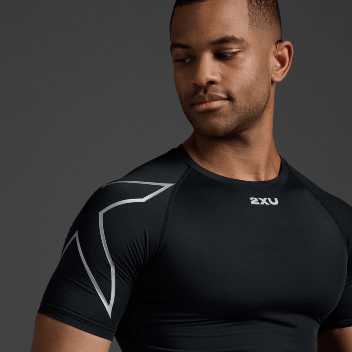 POLO 2XU CORE COMPRESSION SHORT SLEEVE HOMBRE - 2