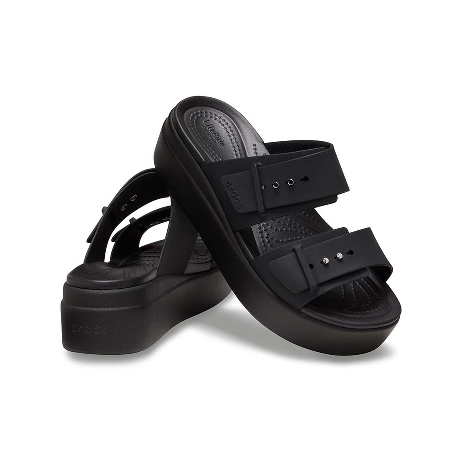 SANDALIAS CROCS BROOKLYN BUCKLE LOW WEDGE W MUJER - 2