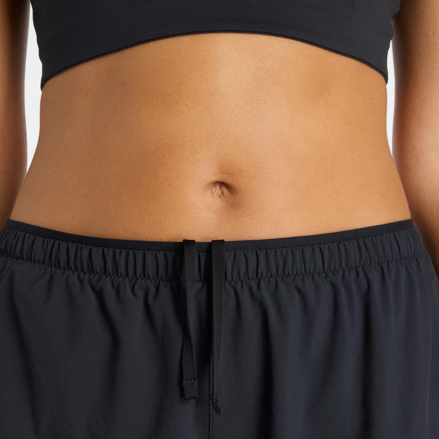 SHORT NEW BALANCE RUN ESSENTIALS SHORT 3' MUJER - 4