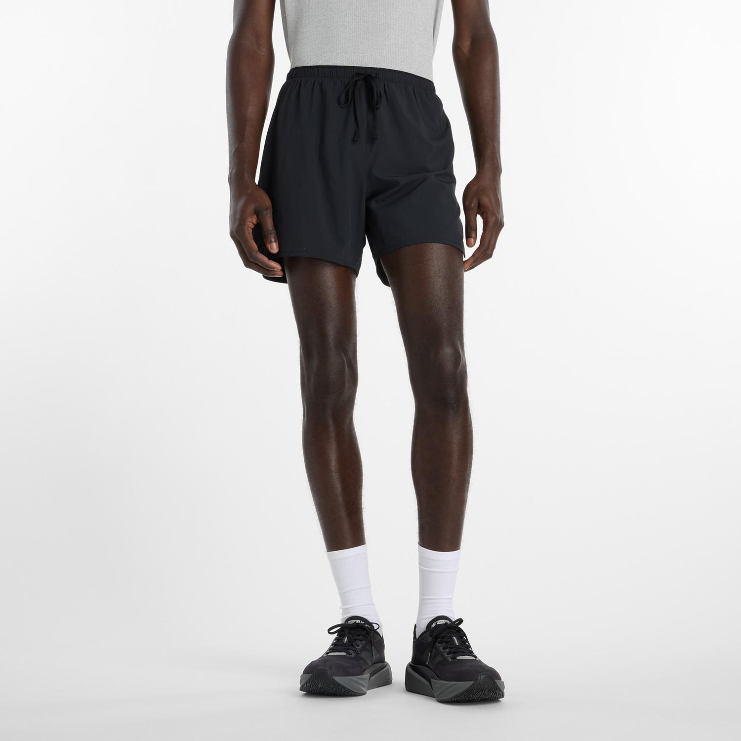 SHORT NEW BALANCE RUN ESSENTIALS SHORT 5' HOMBRE - 1
