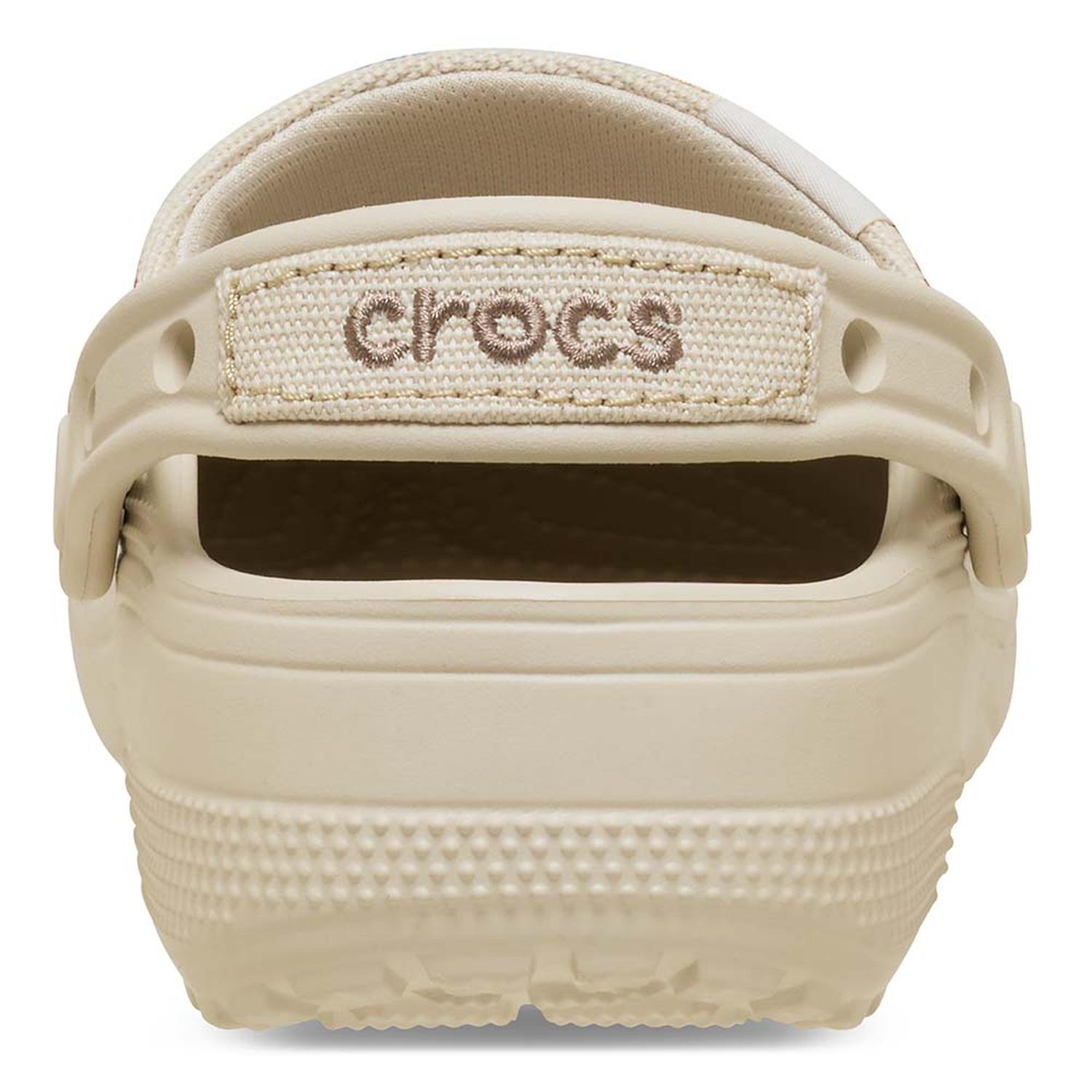 ZUECOS CROCS CLASSIC CRAFTED FLORAL CLOG UNISEX - 4