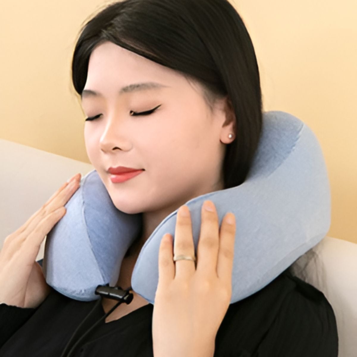 COJÍN PARA CUELLO ALMOHADILLA CERVICAL AJUSTABLE MODELO RAYADO AZUL - 2