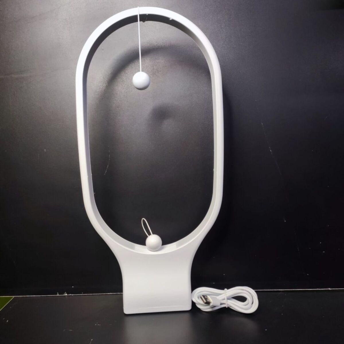 LÁMPARA MAGNÉTICA OVALADA MODELO PÉNDULO BLANCO - 5