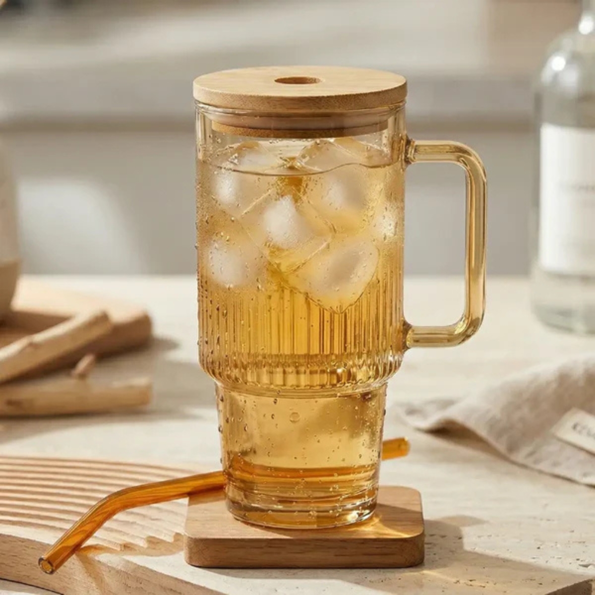 TAZA DE VIDRIO TORNASOL CON TAPA DE BAMBÚ Y SORBETE PRAGA - 5
