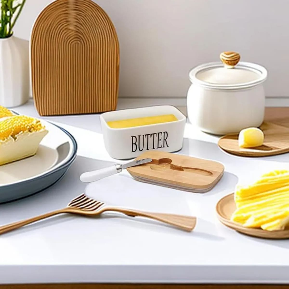 MANTEQUILLERA DE CERÁMICA CON TAPA DE BAMBÚ Y CUCHILLO BLANCO - 4