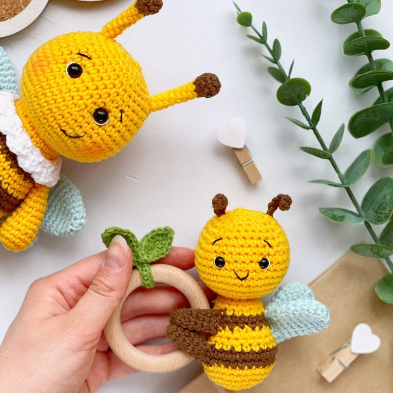 SONAJERO + MUÑECO DE APEGO EL CONEJO Y LA LUNA BABY BEE - 3
