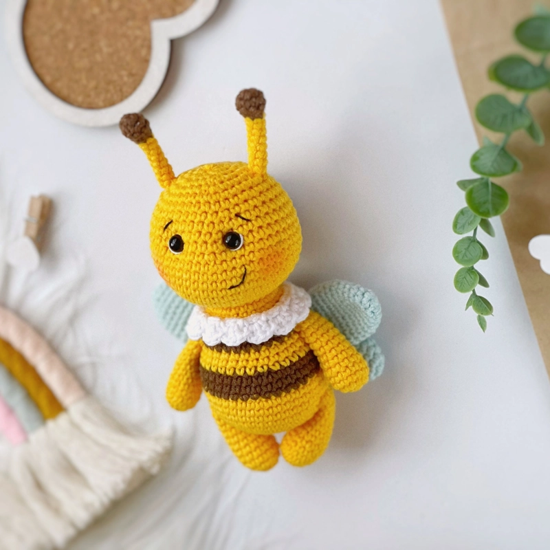 SONAJERO + MUÑECO DE APEGO EL CONEJO Y LA LUNA BABY BEE - 4