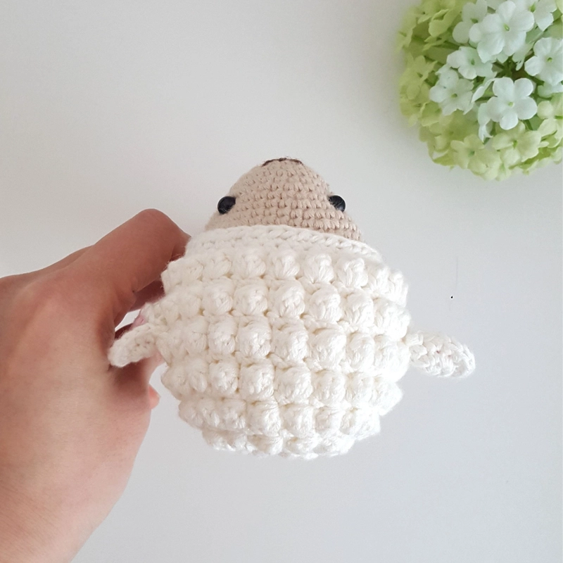 SONAJERO + MUÑECO DE APEGO EL CONEJO Y LA LUNA BABY SHEEP - 6
