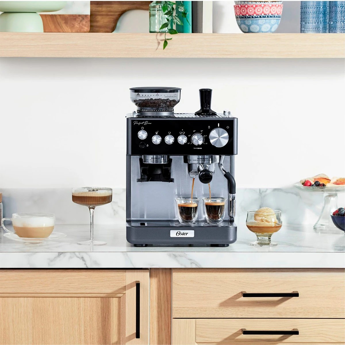 OSTER CAFETERA ESPRESSO PERFECT BREW CON MOLINILLO DE MUELAS, TUBO DE VAPOR Y PORTAFILTRO 58 MM, BVSTEM7301 - 5