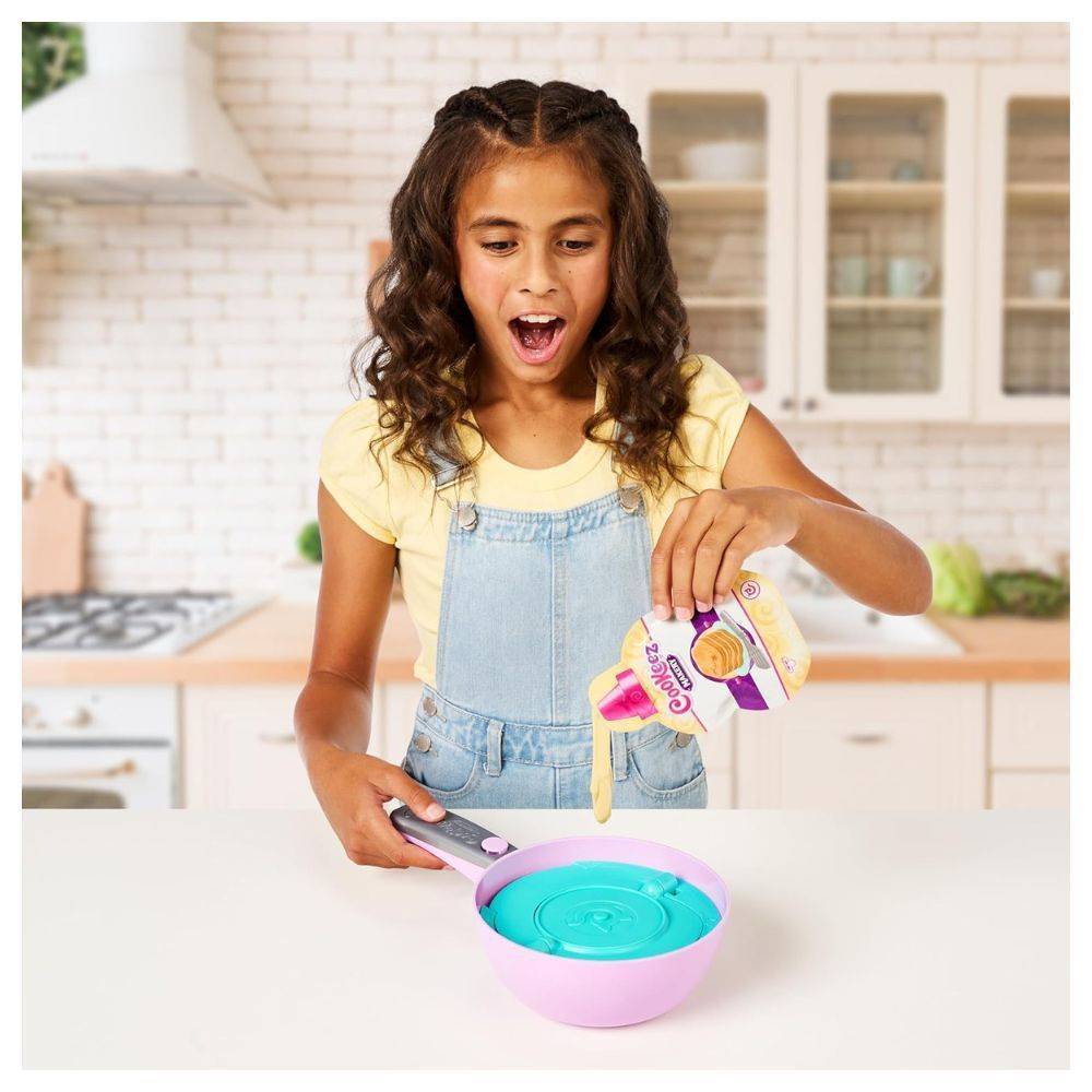 COOKEEZ MAKERY PANQUEQUERA MEZCLA Y VOLTEA - 2