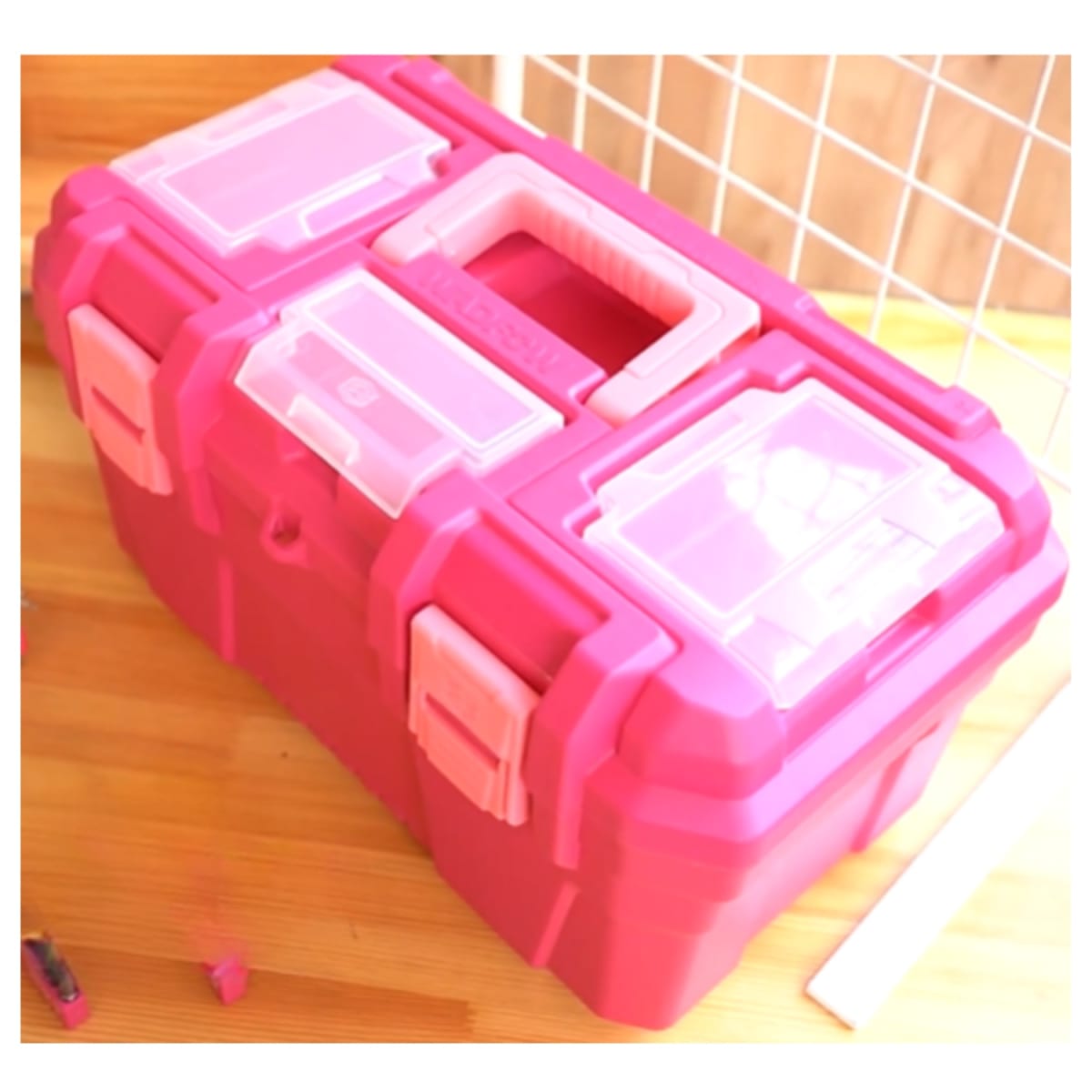 CAJA DE HERRAMIENTAS CON SET DE 89 PIEZAS EN ROSADO WADFOW - 5