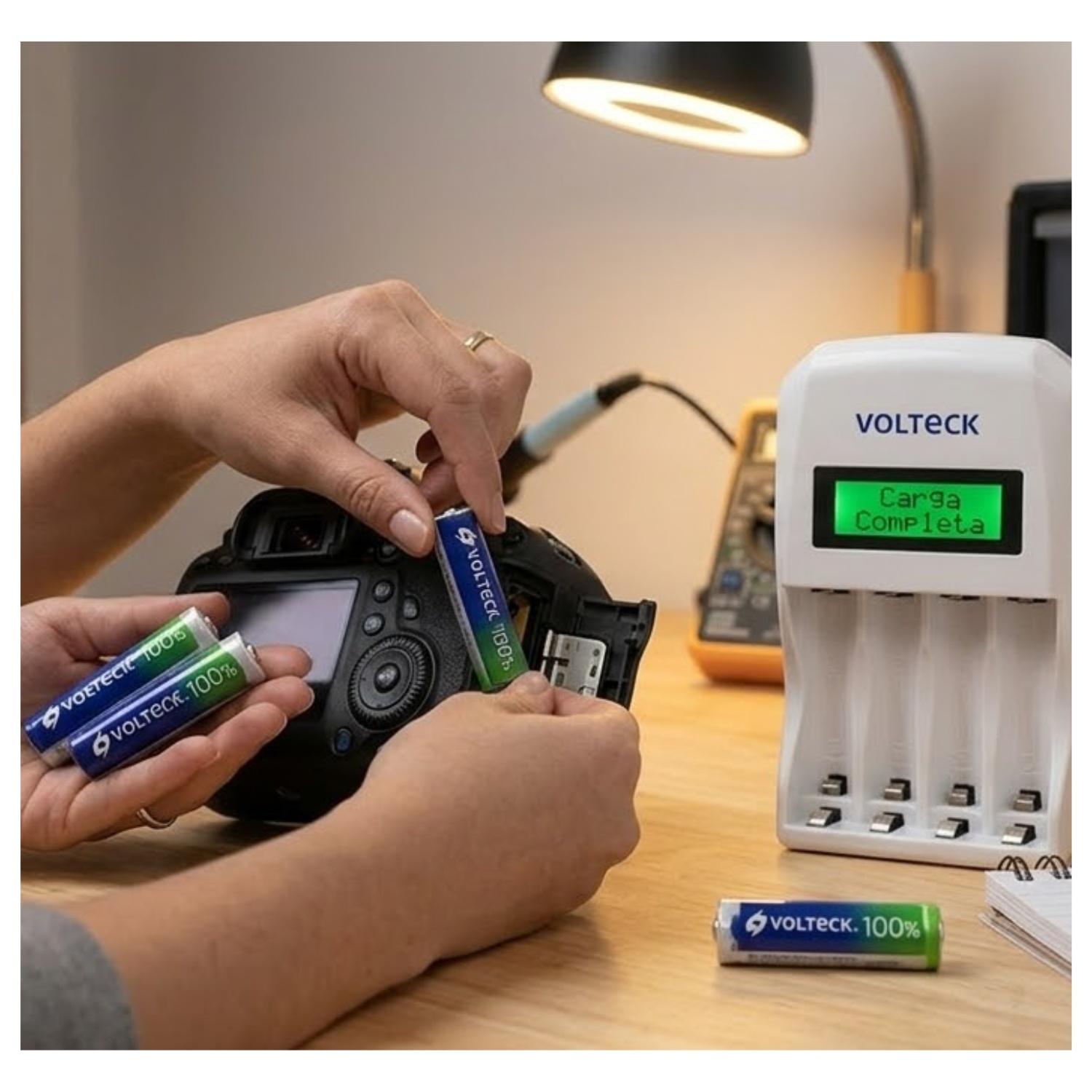 CARGADOR DE PILAS AA, AAA + BLISTER 4 PILAS AA VOLTECK - 2