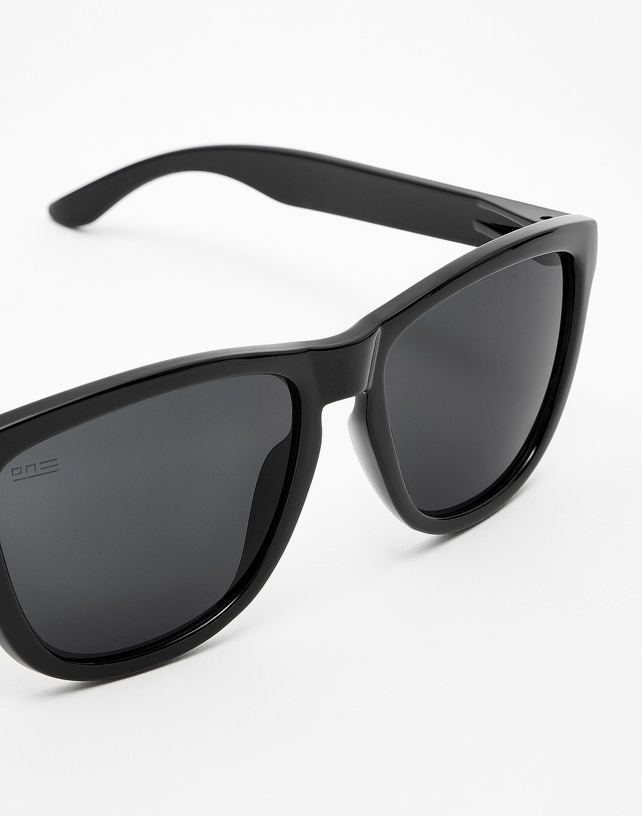 LENTES DE SOL HAWKERS ONE OTR23 NEGRO BRILLOSO BLACK TALLA 54MM - NEZMUN.PE - 5