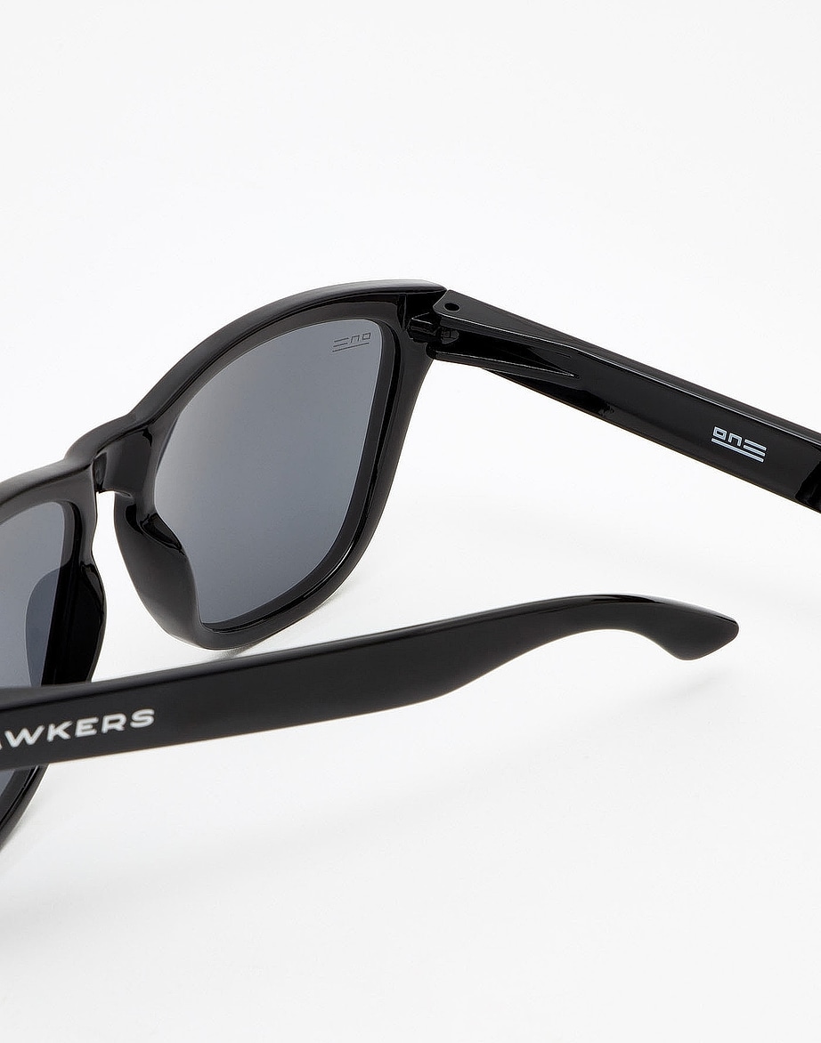 LENTES DE SOL HAWKERS ONE OTR23 NEGRO BRILLOSO BLACK TALLA 54MM - NEZMUN.PE - 7