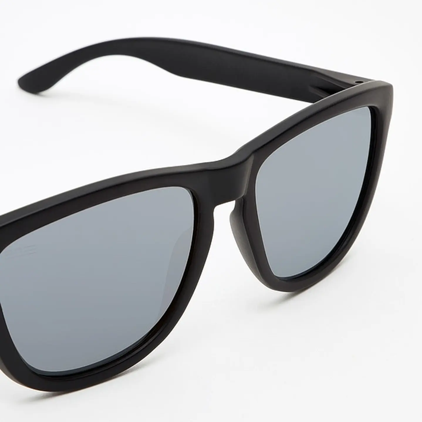 LENTES DE SOL HAWKERS ONE O18TR50 NEGRO MATE GRIS ESPEJADO TALLA 54MM - NEZMUN.PE - 5