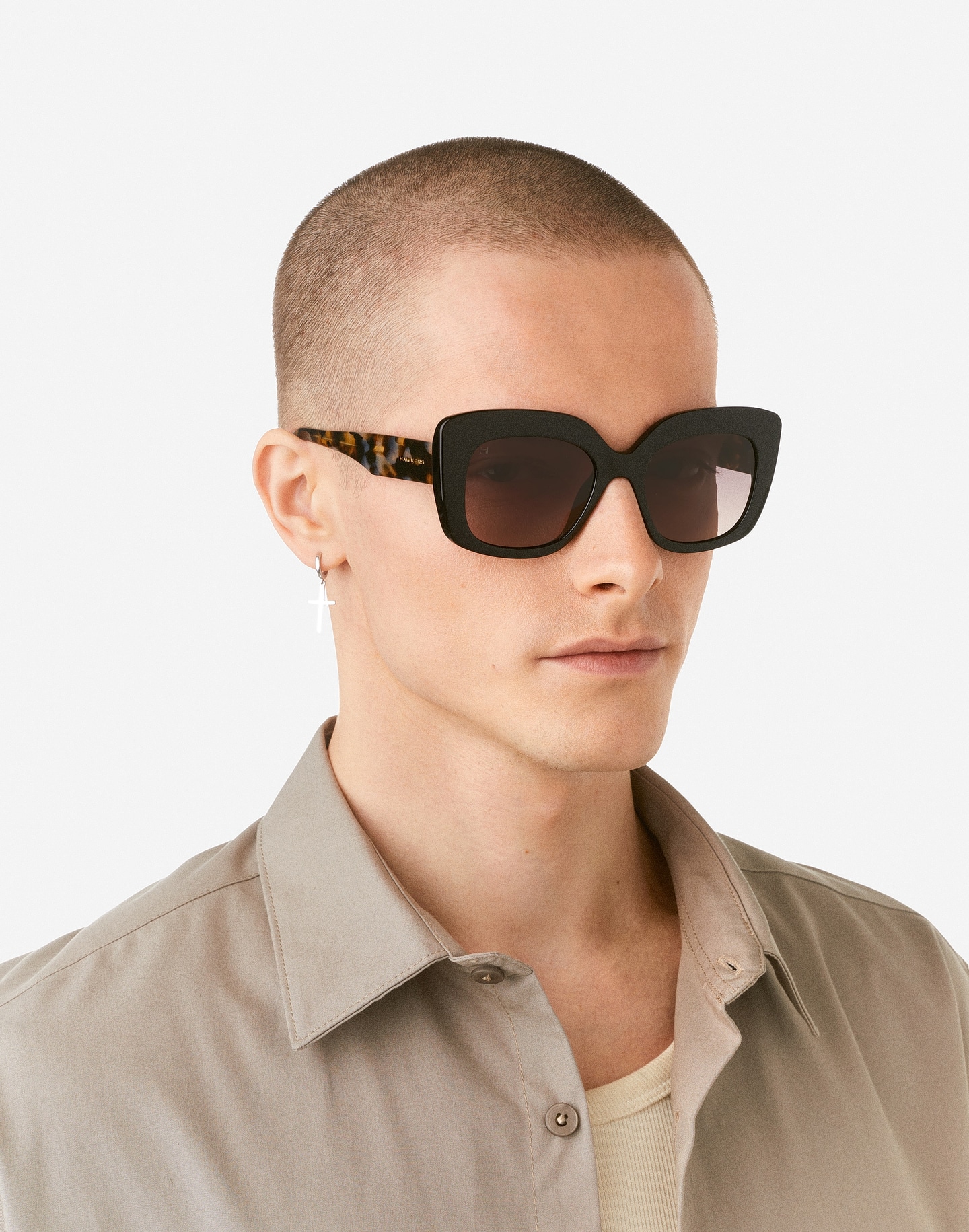 LENTES DE SOL HAWKERS TANGO - CAREY SMOKY BLACK ECO HTAN24BBR0 - TALLA 51MM - NEZMUN.PE - 3