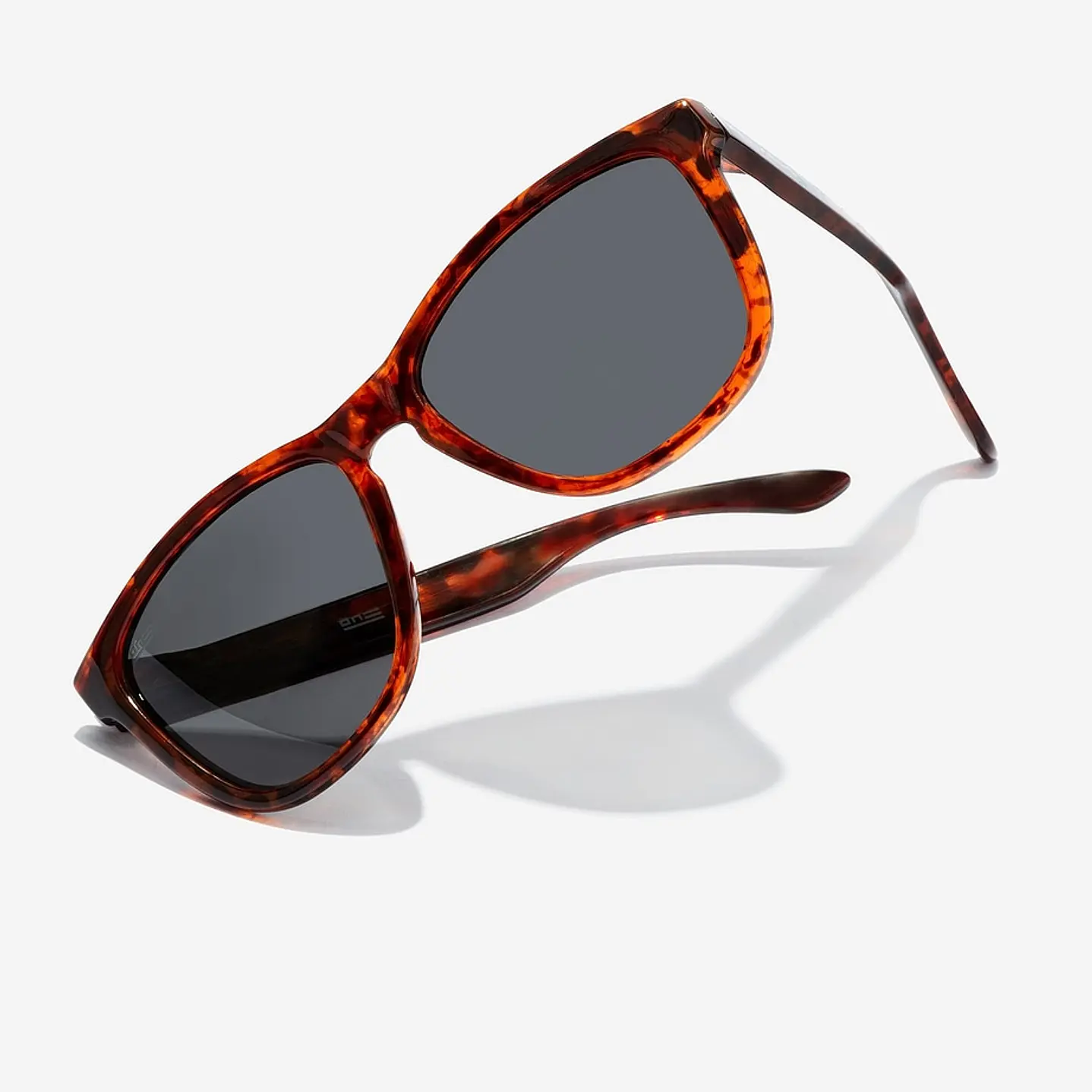 LENTES DE SOL POLARIZADO HAWKERS ONE HONE22CBTP CAREY - TALLA 54MM - NEZMUN.PE - 9