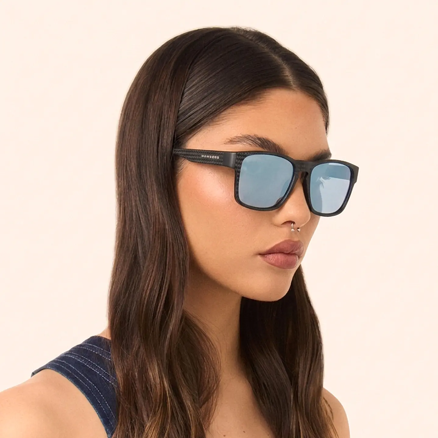LENTES DE SOL POLARIZADO HAWKERS CORE RAW CARBON FIBER AZUL HCRA25NLTP - TALLA 56MM - NEZMUN.PE - 2