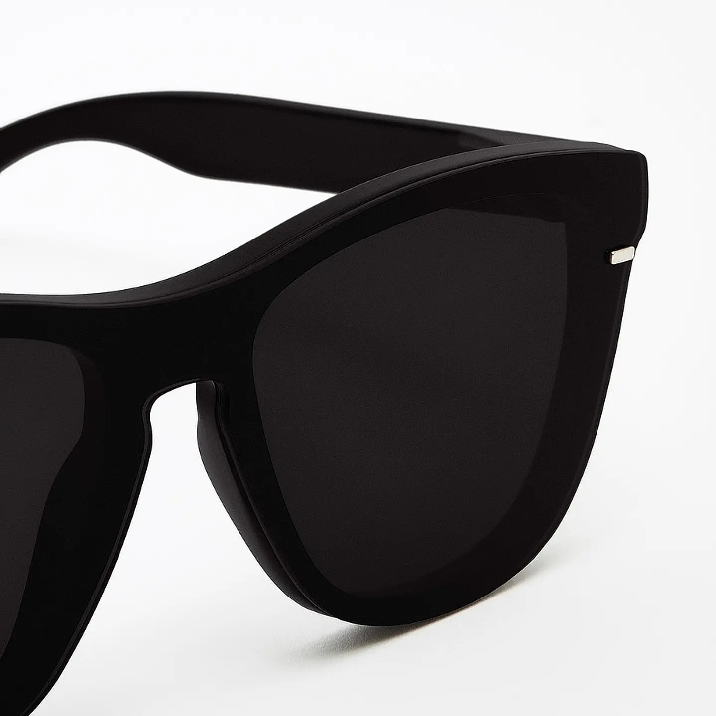 LENTES DE SOL HAWKERS DARK ONE VENM HYBRID VOTR01 - TALLA 53MM - NEZMUN.PE - 9