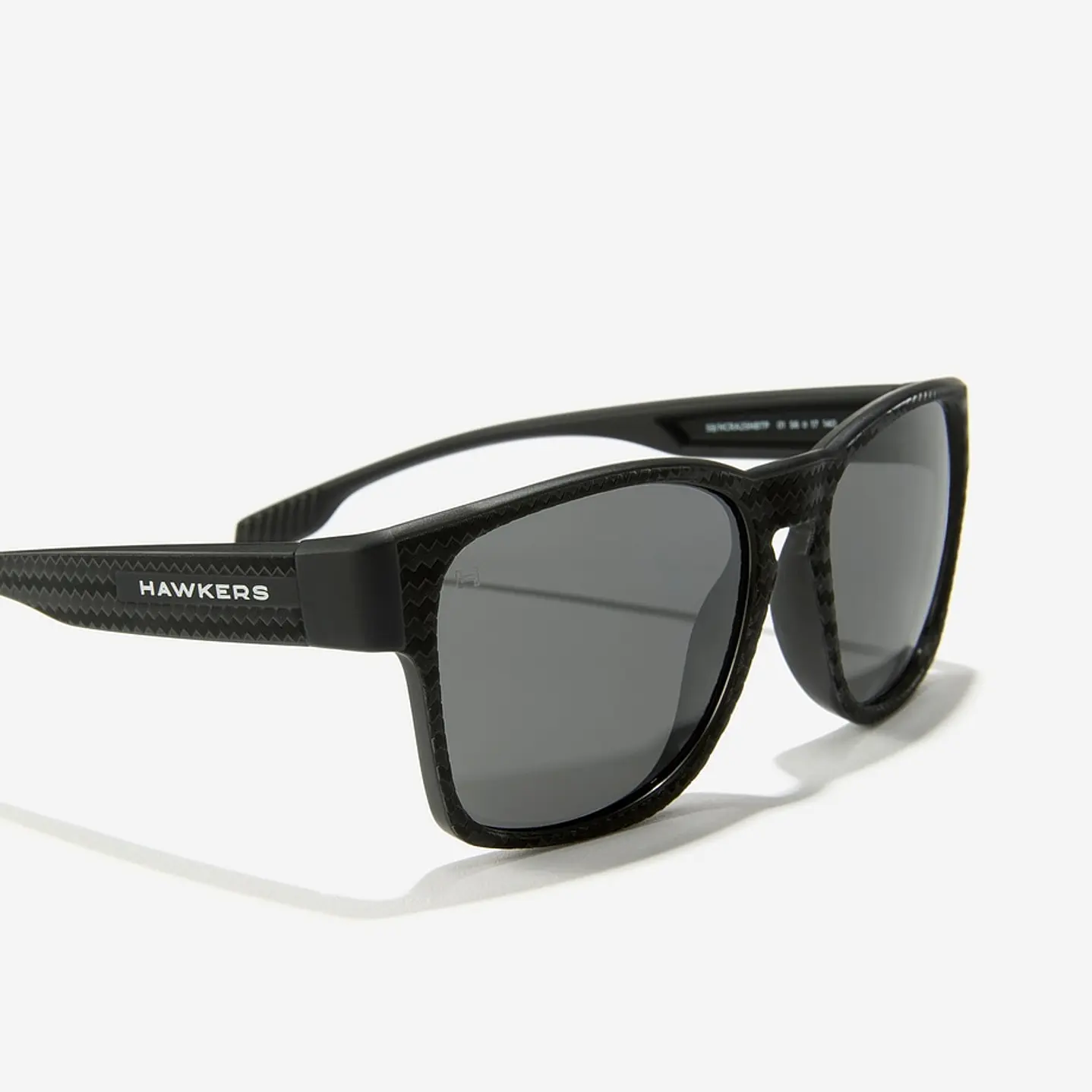 LENTES DE SOL POLARIZADO HAWKERS CORE RAW CARBON FIBER BLACK NEGRO HCRA25NBTP - TALLA 56MM - NEZMUN.PE - 8