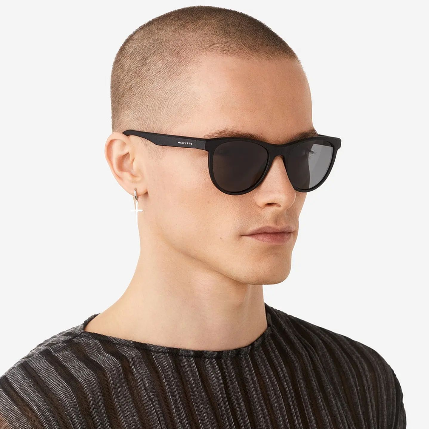 LENTES DE SOL POLARIZADO HAWKERS TRAIL HTRA24BBTP NEGRO - TALLA 53MM - NEZMUN.PE - 2