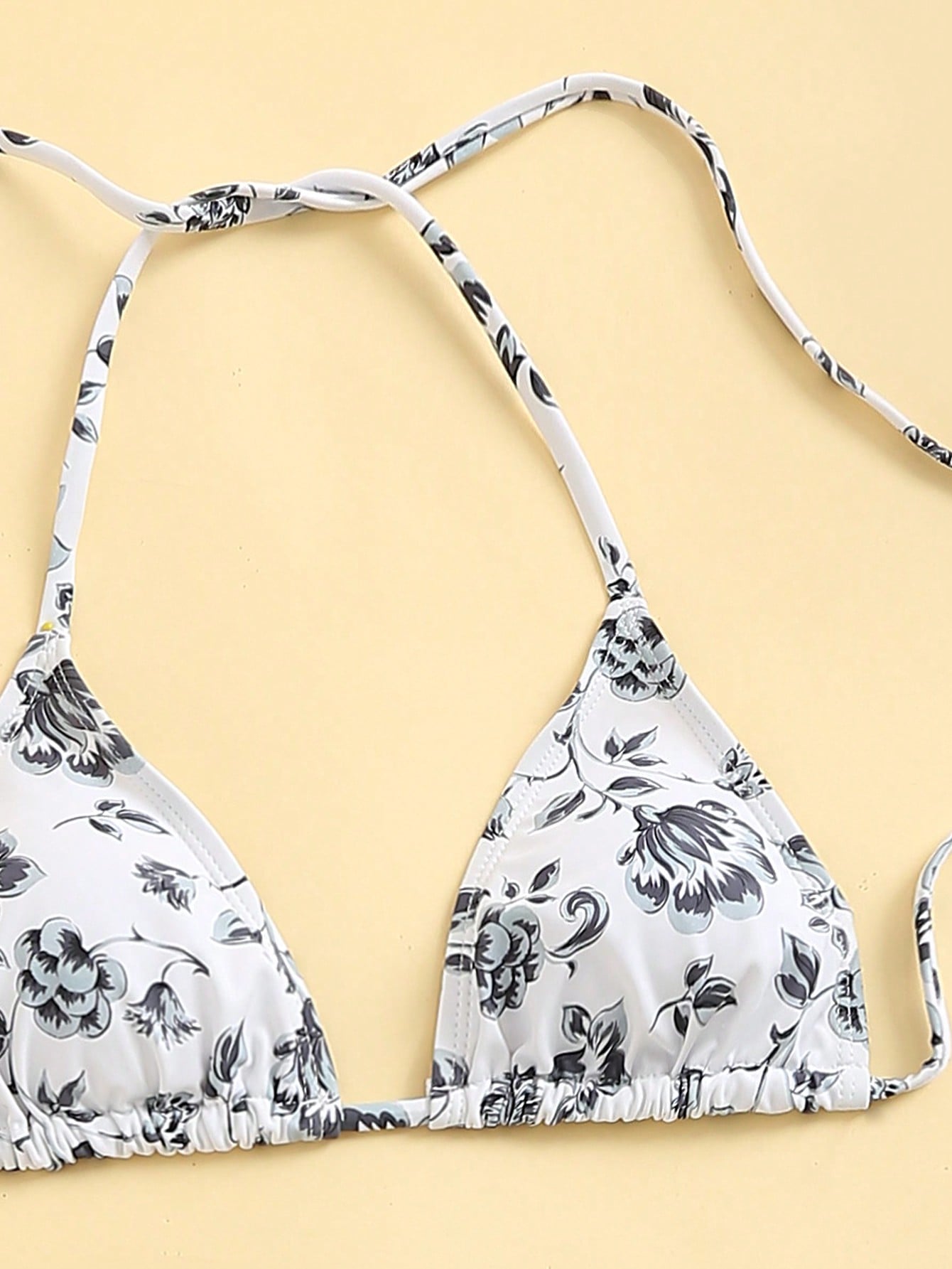 BIKINI TELMA NEGRO 3 PIEZAS ESTAMPADO FLORAL - TALLA M - 2