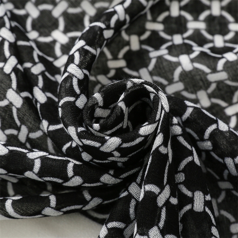 PASHMINA SIDNEY CON BORLAS | BLANCO Y NEGRO - 4