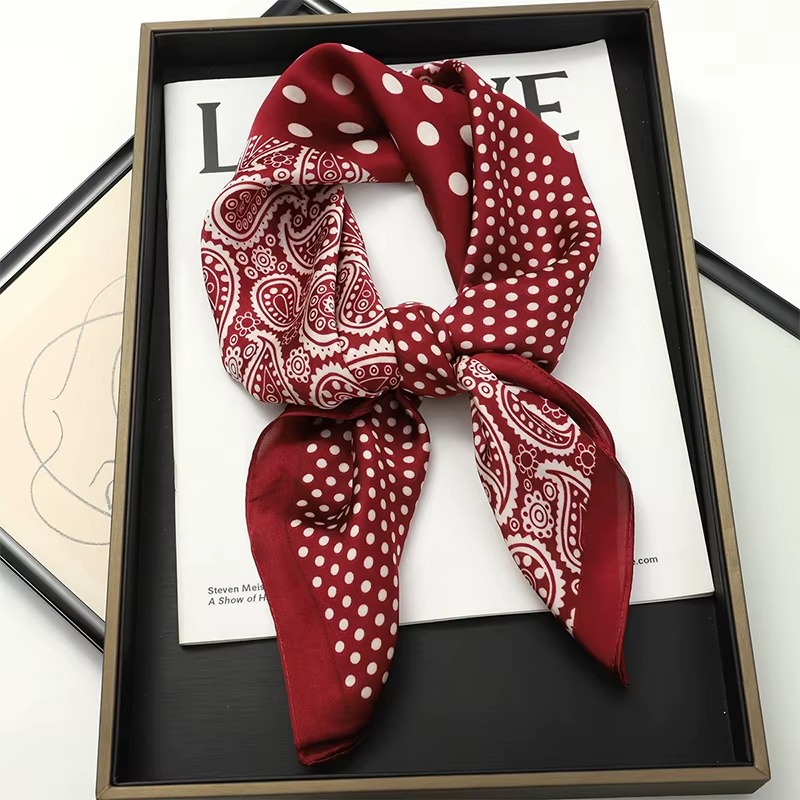 PAÑOLETA BANDANA PAÑUELO MARQUISE DE 70X70CM | ROJO - 1