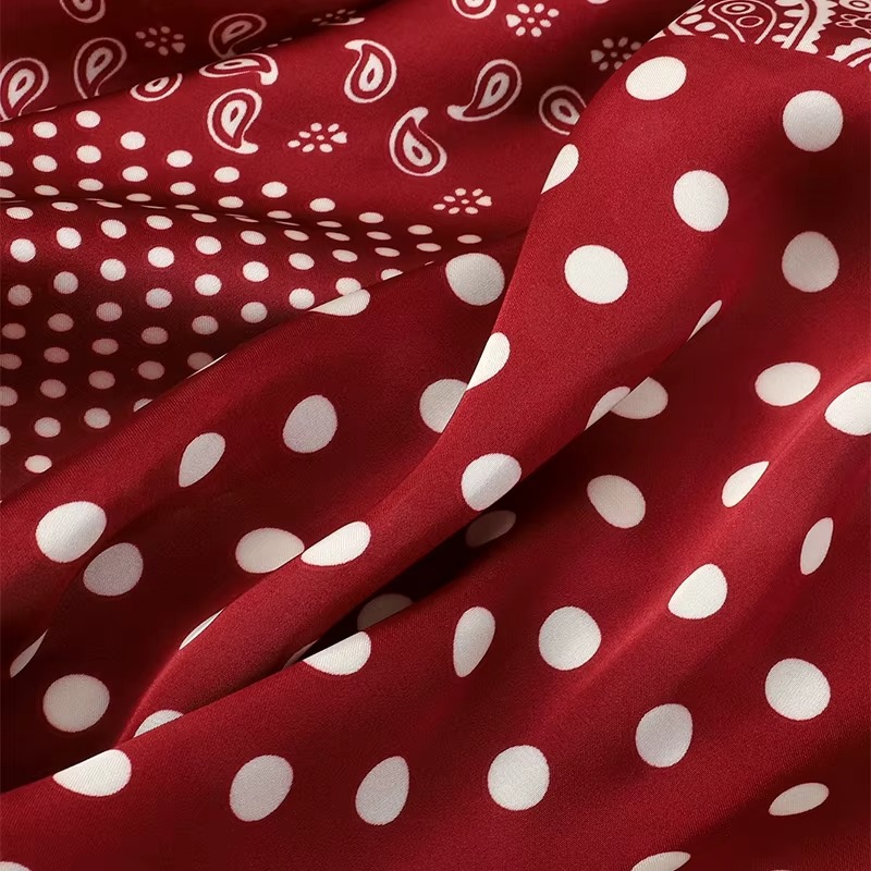 PAÑOLETA BANDANA PAÑUELO MARQUISE DE 70X70CM | ROJO - 2