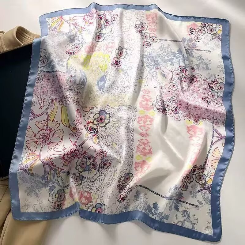 PAÑOLETA BANDANA PAÑUELO DAISY DE 70X70 CM - 1