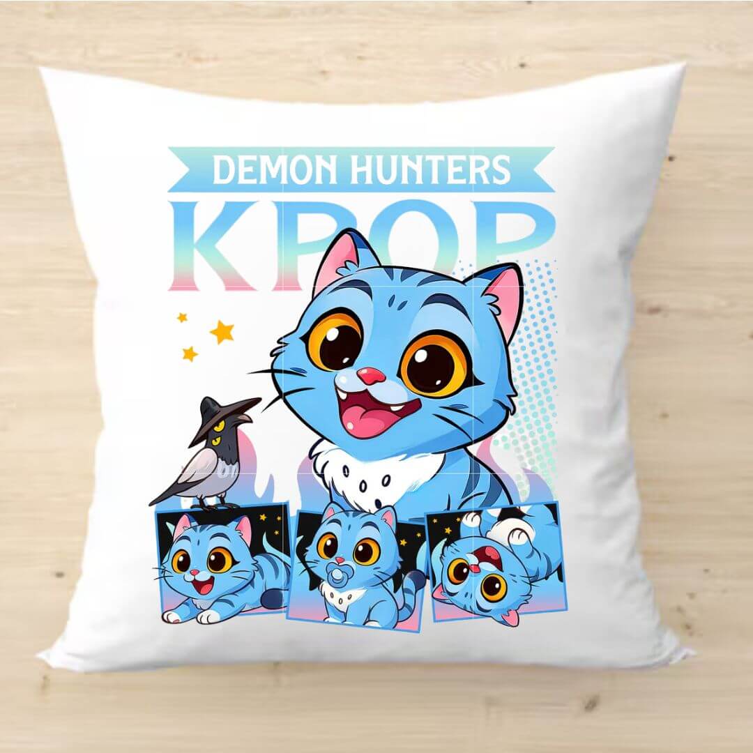 ALMOHADA COJIN DERPY KPOP DEMON HUNTERS PELUCHE - MIDE 40X40 CMS - 1