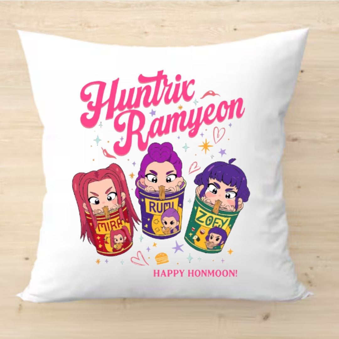 ALMOHADA COJIN GUERRERAS KPOP DEMON HUNTERS PELUCHE - MIDE 40X40 CMS - 1